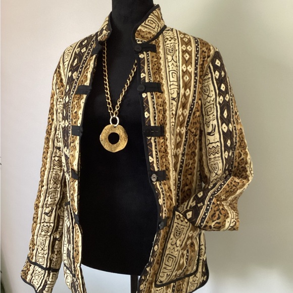 tribal print 100% silk jacket , Nehru collar 5 round black buttons, two pockets - Picture 2 of 4